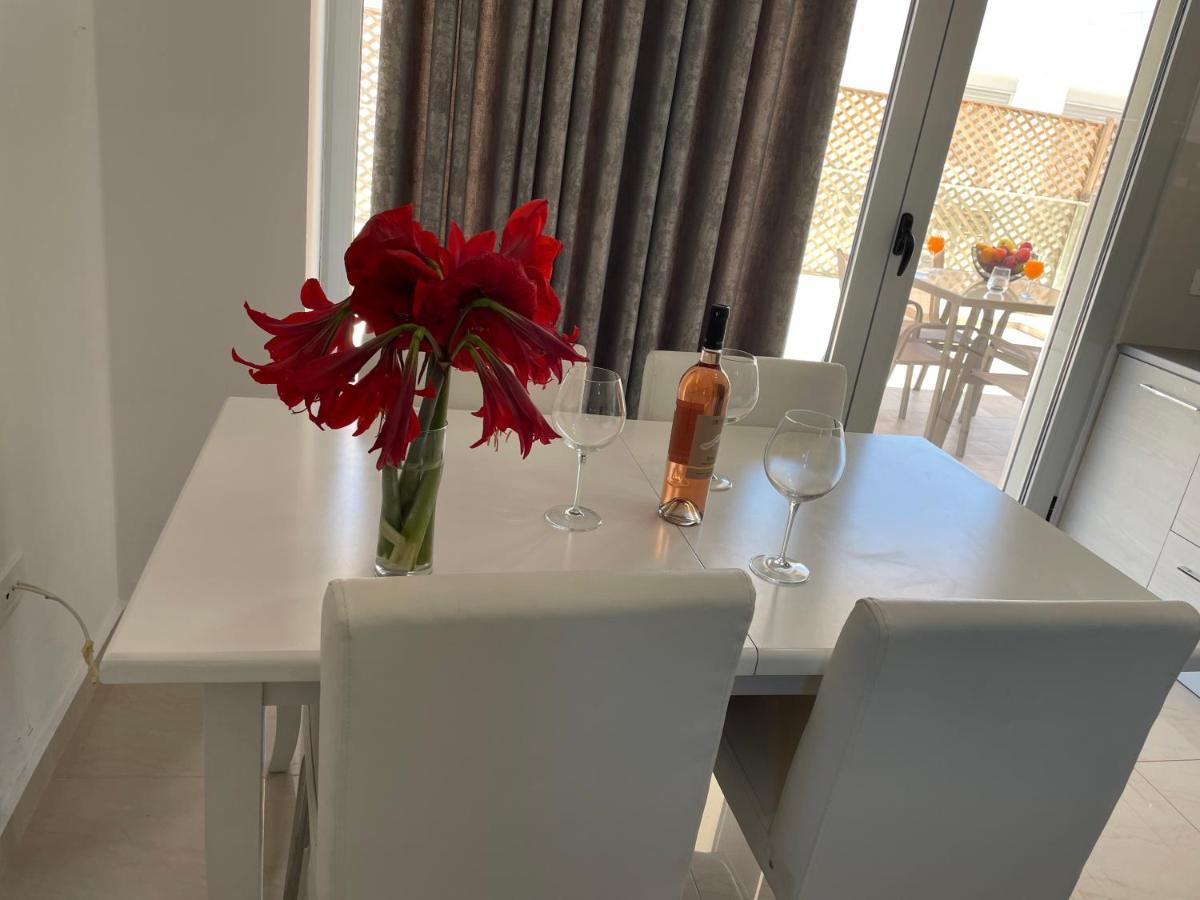 Luxury Sea View Apartaments ซารานเดอ ภายนอก รูปภาพ