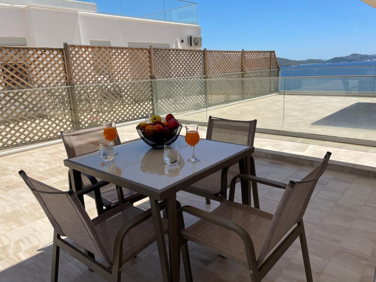 Luxury Sea View Apartaments ซารานเดอ ภายนอก รูปภาพ