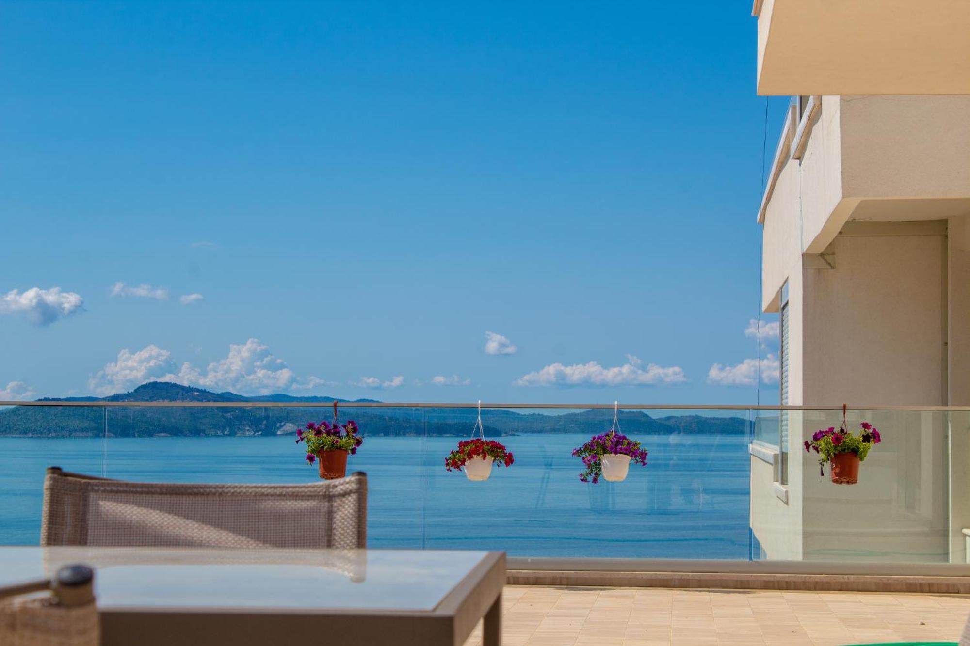 Luxury Sea View Apartaments ซารานเดอ ภายนอก รูปภาพ
